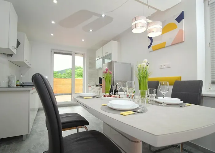 Bernardo Lux Lejlighed *