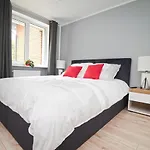 Bernardo Lux Apartamento