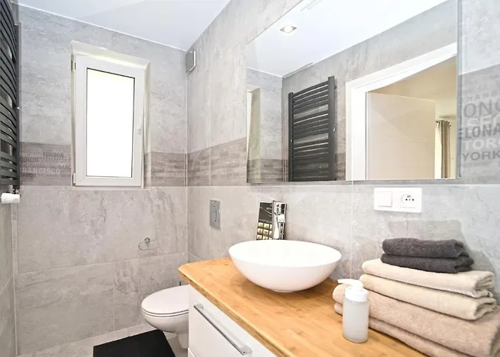 Bernardo Lux Apartment *